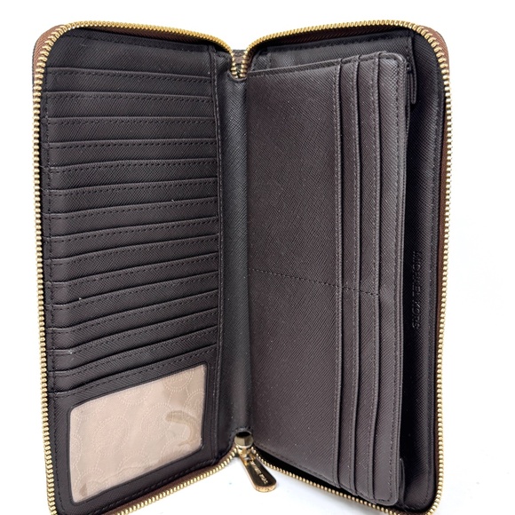 Michael Kors Jet Set Travel Continental Signature Logo Wallet - Picture 6 of 8